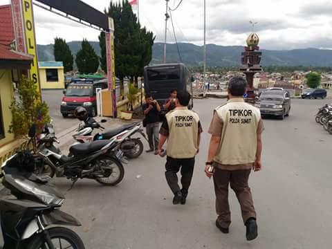 Cari Bukti, Polda Sumut Kembali Geledah Kantor Dipenloka Taput