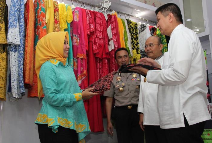 Kapolda Sumut Irjen Pol Rycko Almeza Dahniel Kunjungi Maharani Galeri