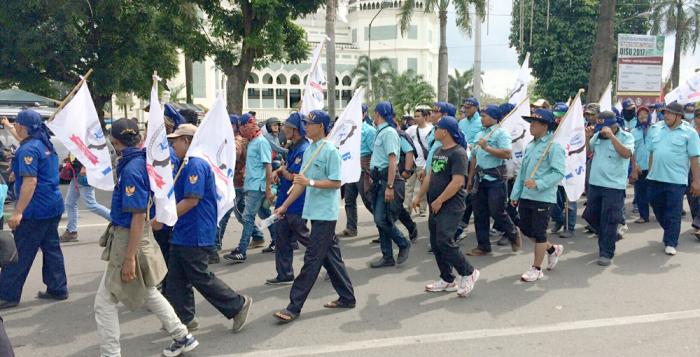  Diberangkatkan Keluarga, Ratusan Buruh Medan Jalan Kaki ke Jakarta