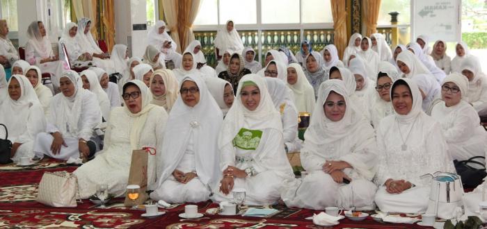 Hj Rita Maharani Ajak Ibu Pengajian Dukung Gotong Royong