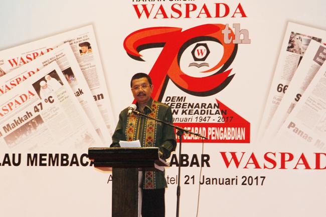 Gubernur Terima Penghargaan Appreciation Award 2017