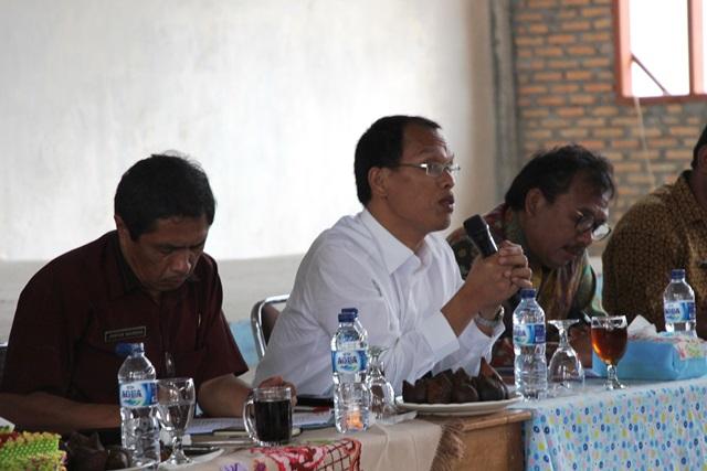 Bupati Humbahas Dosmar Banjarnahor Ajak Kelompok Tani Berbenah dan Bekerja Maksimal