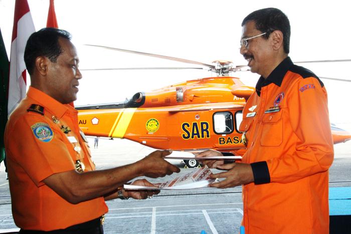 Sumut Terima Helikopter SAR, Erry Ingatkan Daerah Waspada Bencana