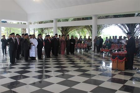 Bupati Darwin Siagian Ajak Pajabat Memberi Hati Pikiran dan Tenaga Melayani Masyarakat