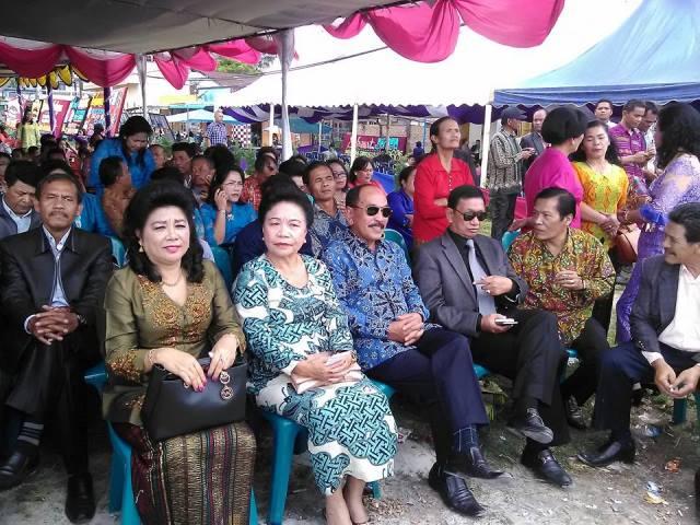 Dua Mantan Bupati Hadiri Pesta Pernikahan Anak Wakil Bupati Humbang Hasundutan
