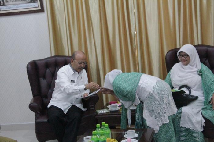 Pimpinan Daerah Muslimat Al Wasliyah Kunjungi Pak Wali