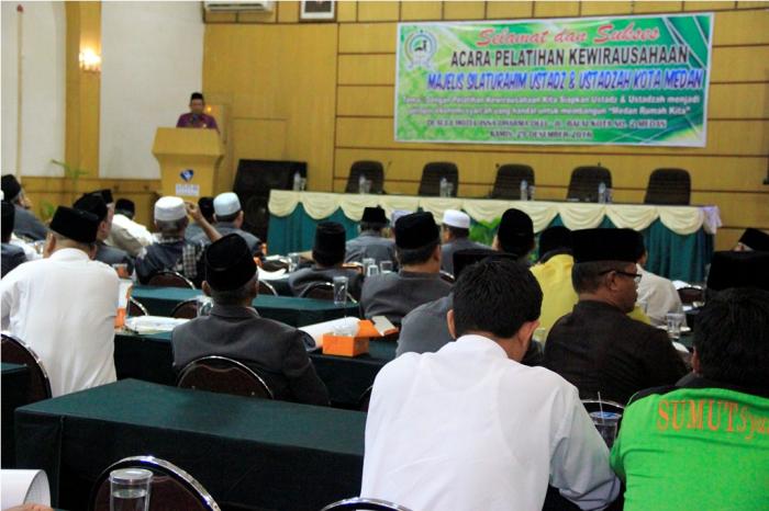 Ustadz dan Ustadzah Dilatih Kewirausahaan