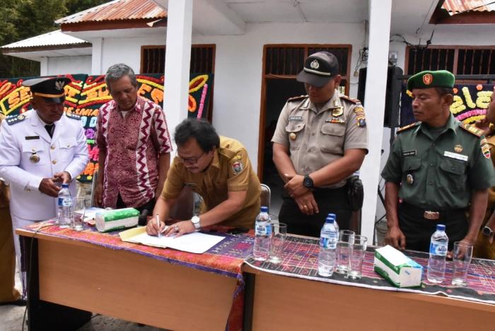 Bupati Resmikan Kantor Kepala Desa Pandumaan di Kecamatan Pollung
