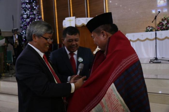 Ephorus HKBP Layani Partangiangan Bona Taon dan Launching Pelayanan 2018 HKBP Distrik XIX Bekasi