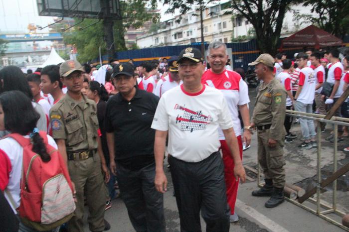 Jalan Sehat Bersama Warga Medan