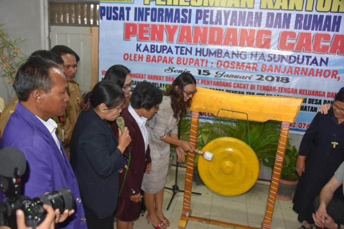 Ketua TP PKK Humbahas Lidia Dosmar: Anak Disabilitas Bukan Untuk Dikasihani, Tetapi Dikasihi