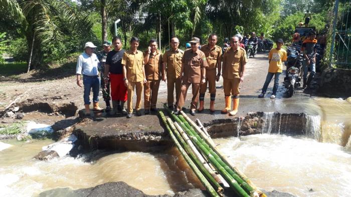 Pemko Medan Perbaiki Amblasnya Jalan Bunga Pariama