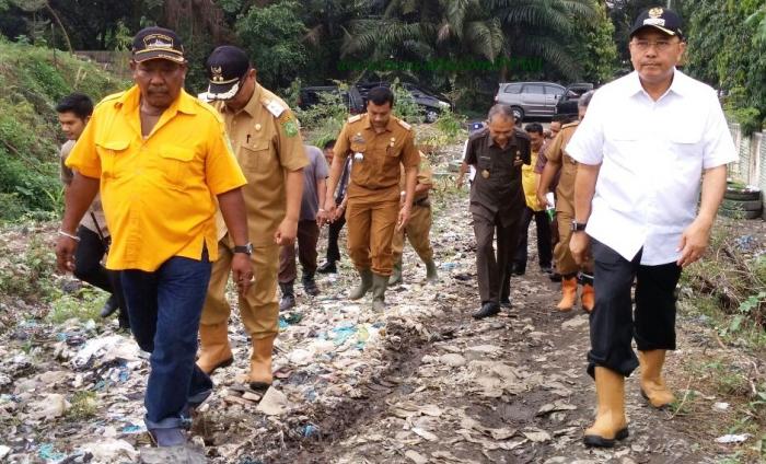 Setelah Jadi Kota Paling Kotor, Wali Kota Medan Tinjau TPA Terjun
