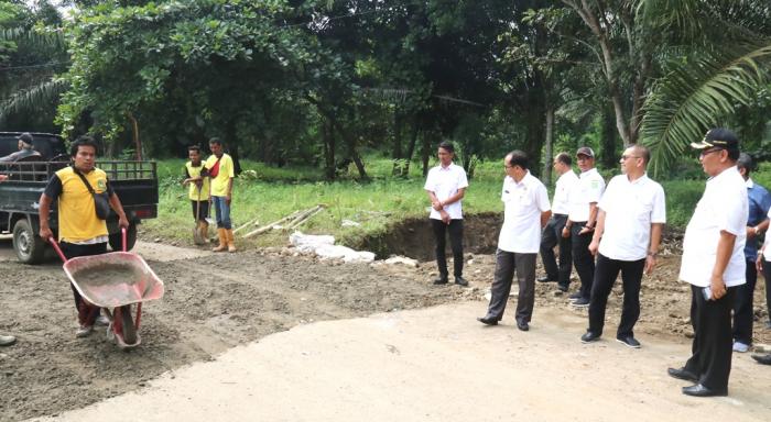 Jalan Pariama Yang Amblas Aktifitas Warga Kembali Lancar