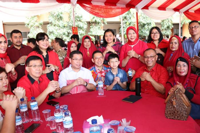 dr Sofyan Tan Open House, Masyarakat Diajak Hidup Rukun Antar Umat Beragama