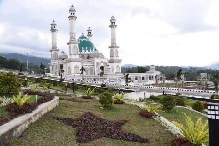Bupati Tapanuli Resmikan Masjid Agung Nur Dan Kantor MUI