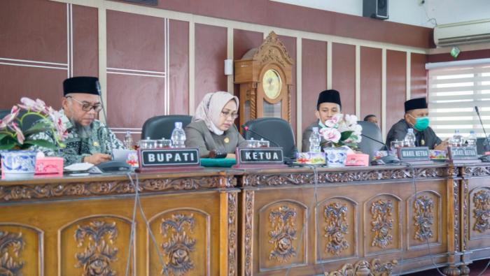 Bupati Labuhanbatu Hadiri Rapat Paripurna Penyampaian Hasil Reses DPRD Tahun 2020-2021