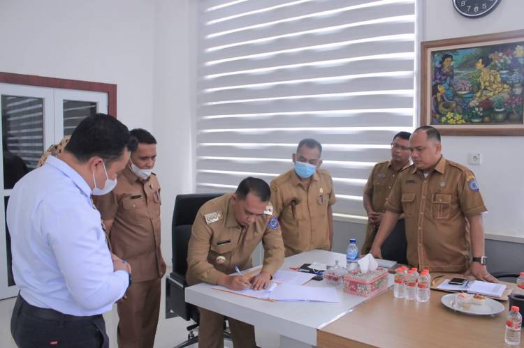 Bupati Tandatangani MoU Dengan PT. PLN UP3 Rantauprapat