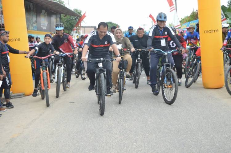 Bupati Gowes Bareng dengan PSBC