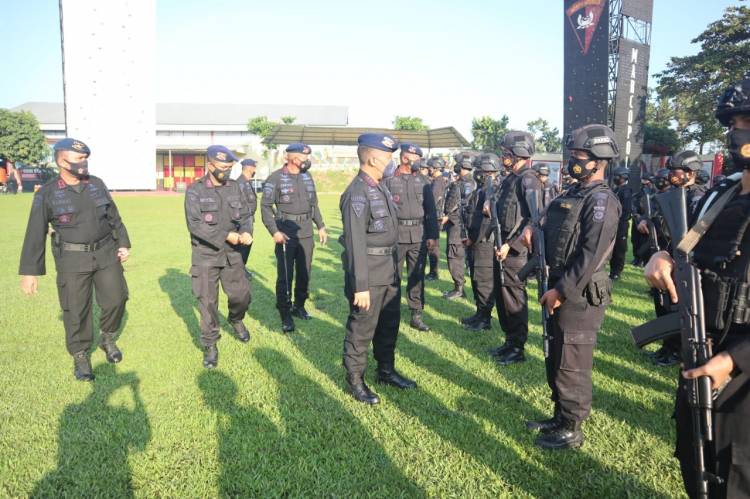 Dansat Brimob Polda Sumut Pimpin Apel Kesiapsiagaan Personil Brimob