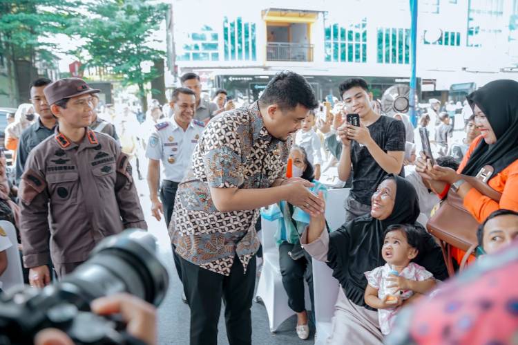 Bobby Nasution Uji Coba Bus Listrik, Mulai Dioperasikan Gratis Pukul 06.30 &ndash; 22.00 WIB