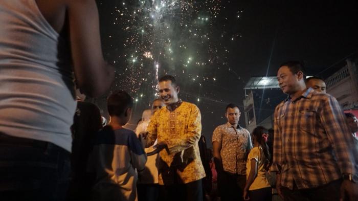 Hadiri Perayaan Imlek, Cawagub Sumut Bawakan Lagu Bintang