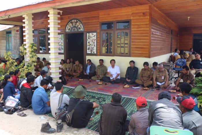 Bupati Humbahas Sosialisasikan Program Pertanaman Jagung di Sijamapolang