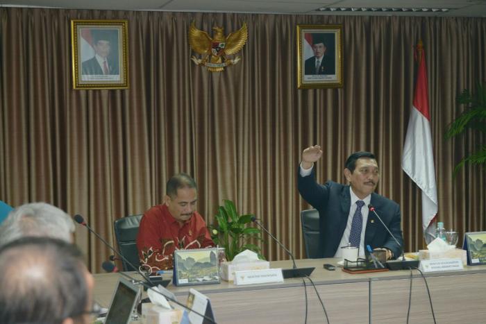 Menko Luhut Pimpin Rakor Percepatan Pengembangan Pariwisata Danau Toba