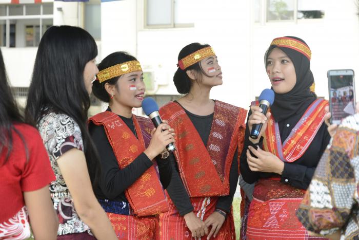 Mengenalkan Budaya Sumatera Utara di Taiwan:  Tari Tor-Tor Batak