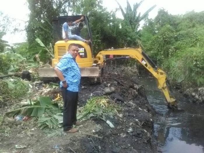 Dinas PU Atasi Drainase Pemicu Banjir di Kelurahan Polonia