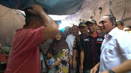 Muhammad Siregar Seorang Pedagang yang Dapat Peci Edy Rahmayadi