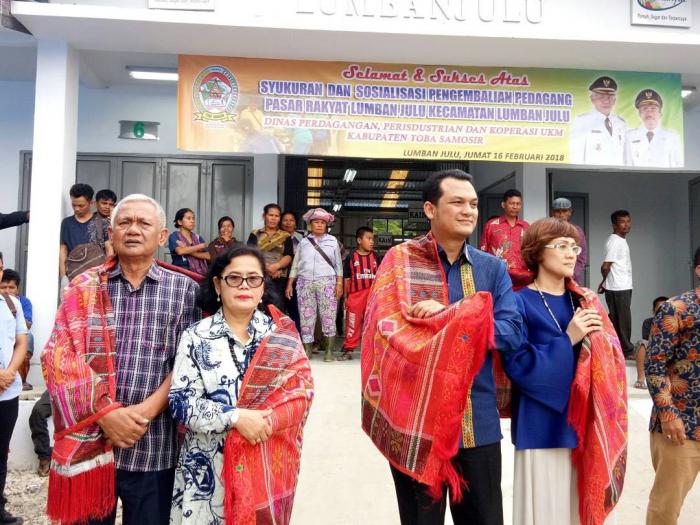 Martin Manurung Harapkan Pasar Rakyat Lumban Julu Dirawat Baik