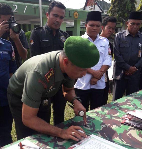 Jajaran Kodim 0212/TS Tanda Tangani Pakta Integritas Netralitas Dalam Pilkada 