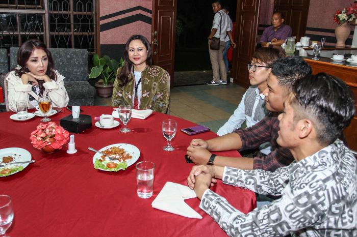 Istri Pasangan DJOSS Ngobrol Bareng Pekerja Kreatif di Berastagi