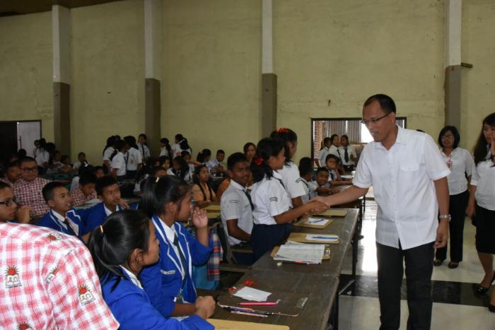 Bupati Humbahas Dosmar Banjarnahor SE Motivasi Siswa SMP Kelas IX Menghadapi Ujian