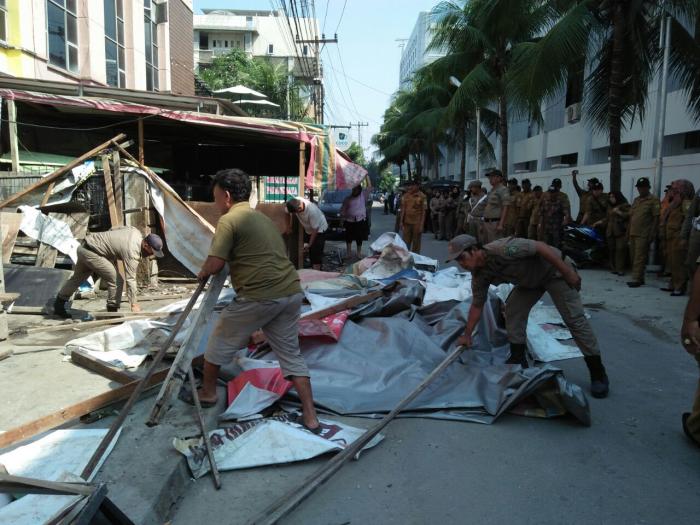 Perlancar Lalulintas, PK5 Jalan Prambanan Ditertibkan