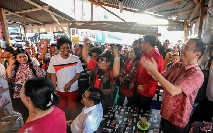 BERSAMA WARGA DJAROT & SIHAR SITORUS NOBAR PSMS VS PERSEBAYA DI LAGUBOTI