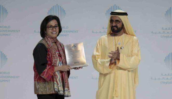 Gunakan Busana Motif Ulos, Sri Mulyani Terima Penghargaan Menteri Terbaik Dunia