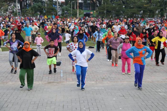 CFD Berlangsung Meriah Warga Berolahraga & Periksa Kesehatan