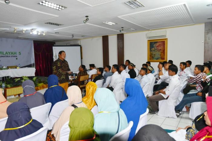 Walikota Padangsidimpuan Hadiri Seminar Muswil KAMMI Sumut