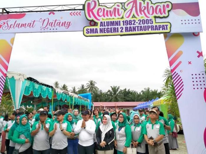 Bupati labuhanbatu Hadiri Reuni Akbar Alumni SMAN 2