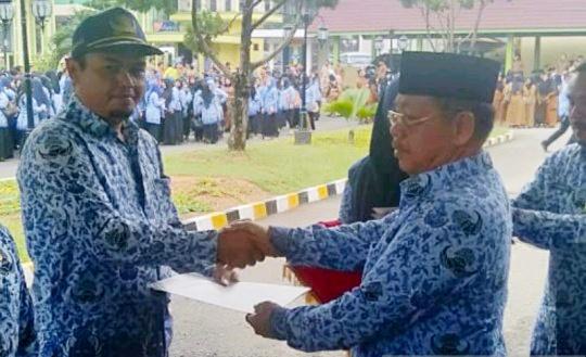 Pemko Padangsidimpuan Serahkan SK Kenaikan Pangkat