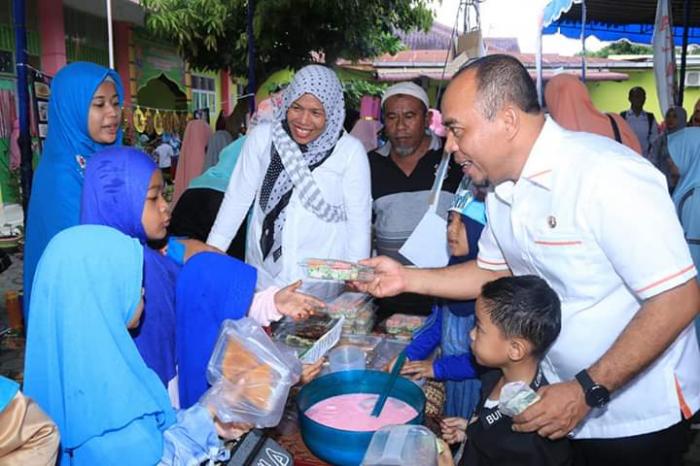 Market Day Pujasera Al-Azhar Mendapat Apresiasi Dari Bupati Labuhanbatu