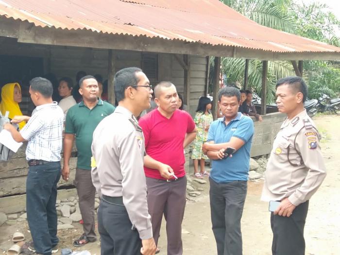 Diduga Nekat Minum Racun, Suami Tewas Istri Sekarat