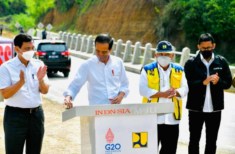 Presiden Jokowi Resmikan Jalan Bypass Balige