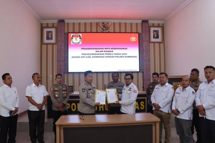 Komisi Pemilihan Umum (KPU)  Bersama Polres Kab. Humbahas Tanda Tangani Nota Kesepakatan