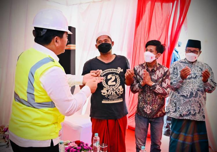 Presiden Temui Perwakilan Warga yang Berdemo saat Peresmian Tol Semarang-Demak