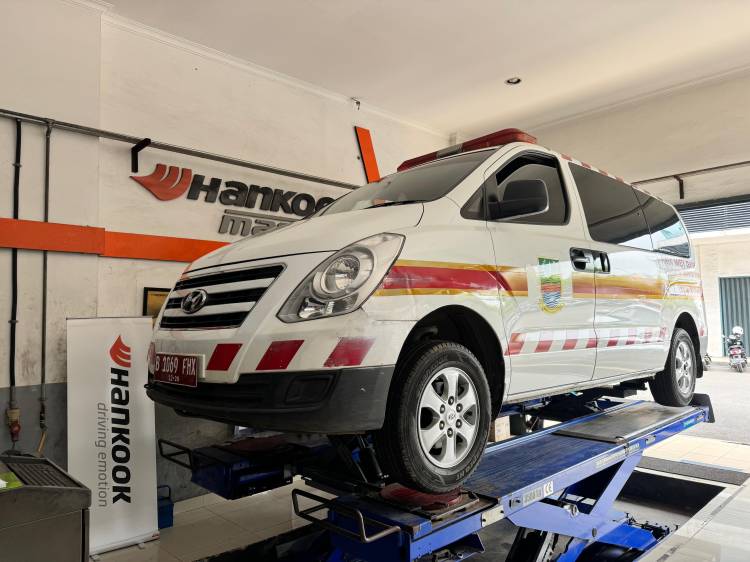 Hankook Tire Berikan Donasi Ban untuk Dukung Operasional Kendaraan Layanan Publik di Kabupaten Bekasi
