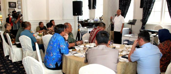 Unsur Forkopimda   Siap Dukung  Pemko Medan Tertibkan Papan Reklame & Pedagang Kaki Lima