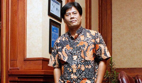 Rahasia Hati dan Sebiji Kacang Ijo Dari Elia Massa Manik ( Anak Kos Cisitu, Bandung, TL 83)